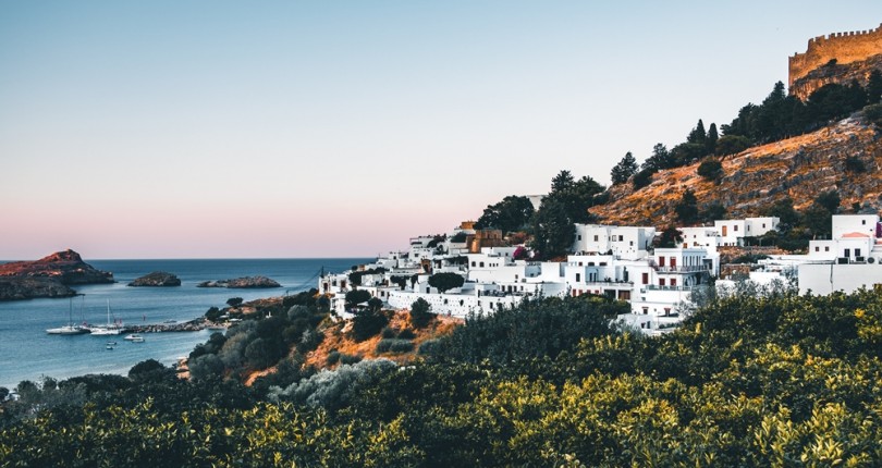 Lüks Turizmin Odağında Yunanistan: Beş Yıldız Otel Yatırımcılarının ve Yüksek Gelir Turistlerin Çekim Noktası