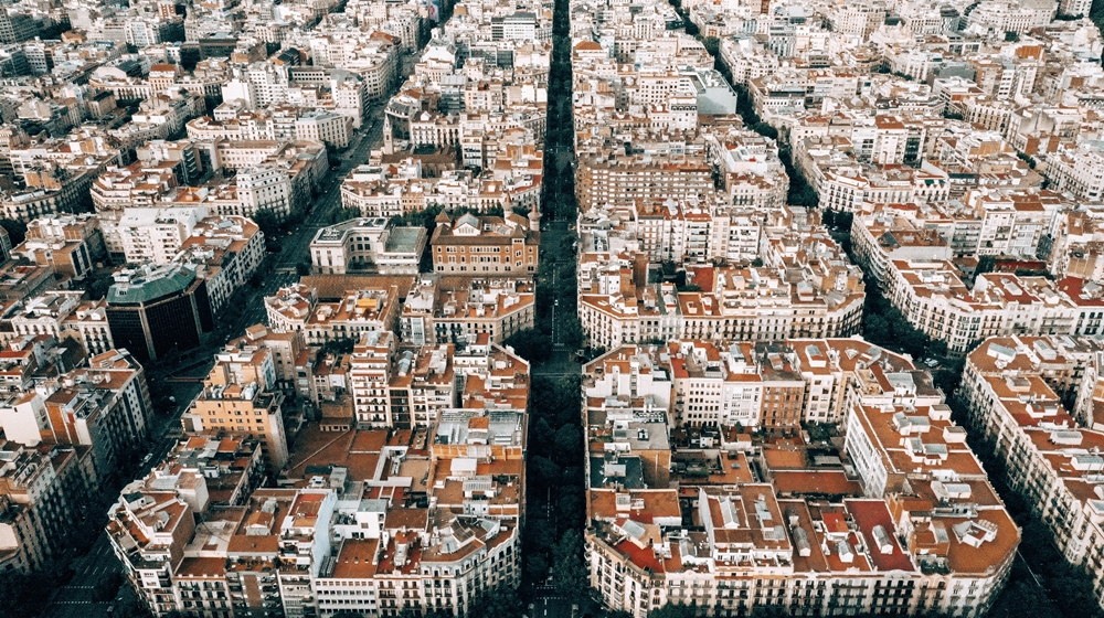 Süper Bloklar: Barselona’nın Araçsız Alanları Daha Katılımcı ve Sağlıklı bir Kent Hayatı Sunuyor