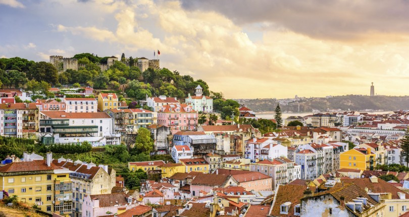 Portugal Has a New Travel Insurance Including Covid-19-Related Issues